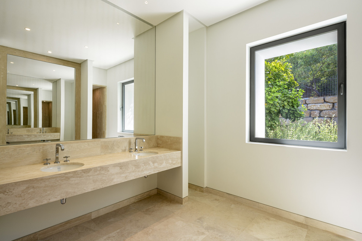 Huis te koop in Casares | 5 slaapkamers H4709353