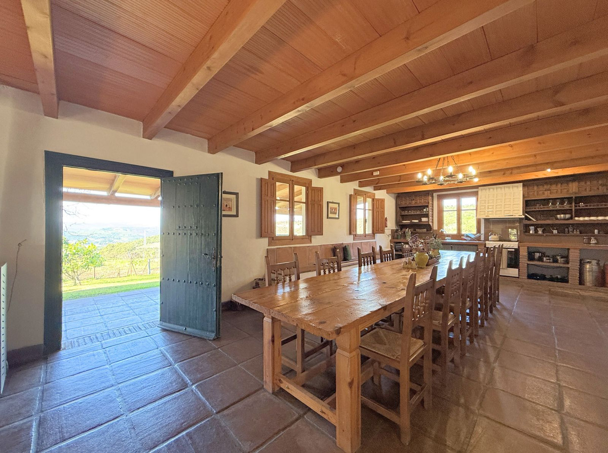 Huis te koop in Casares | 6 slaapkamers H4958020