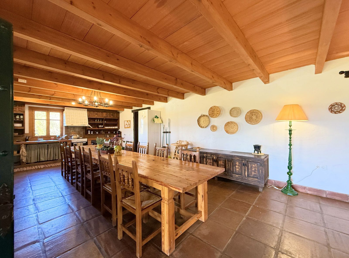 Huis te koop in Casares | 6 slaapkamers H4958020