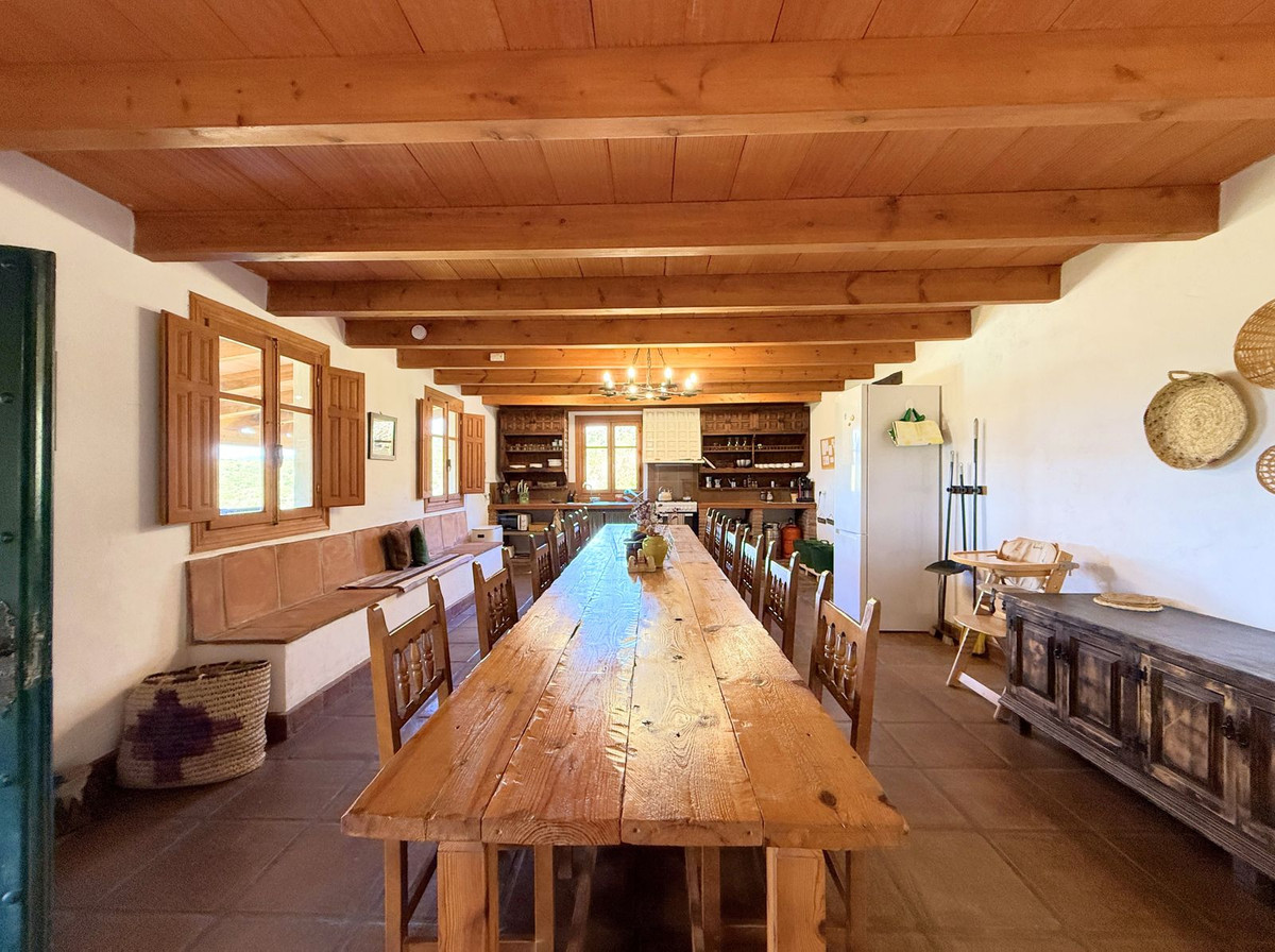 Huis te koop in Casares | 6 slaapkamers H4958020