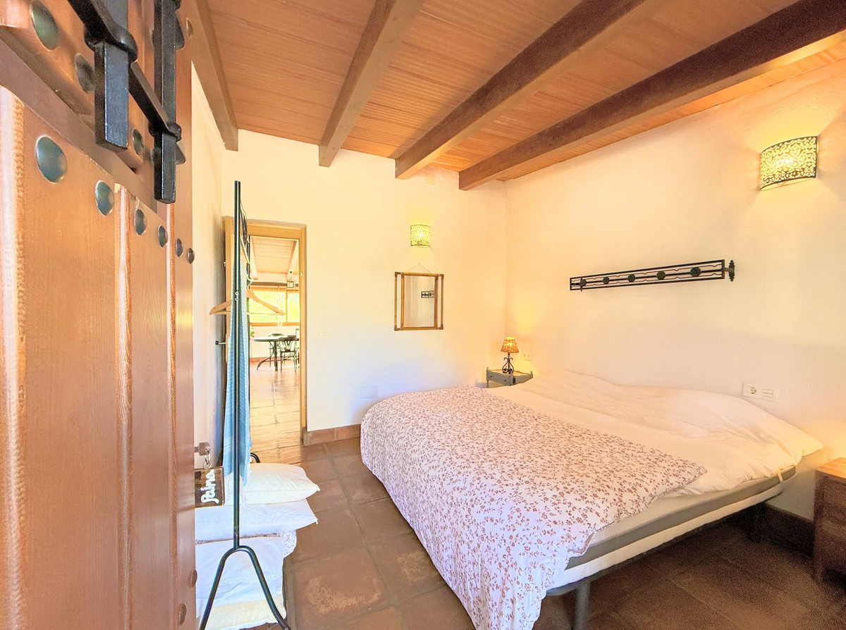 Huis te koop in Casares | 6 slaapkamers H4958020