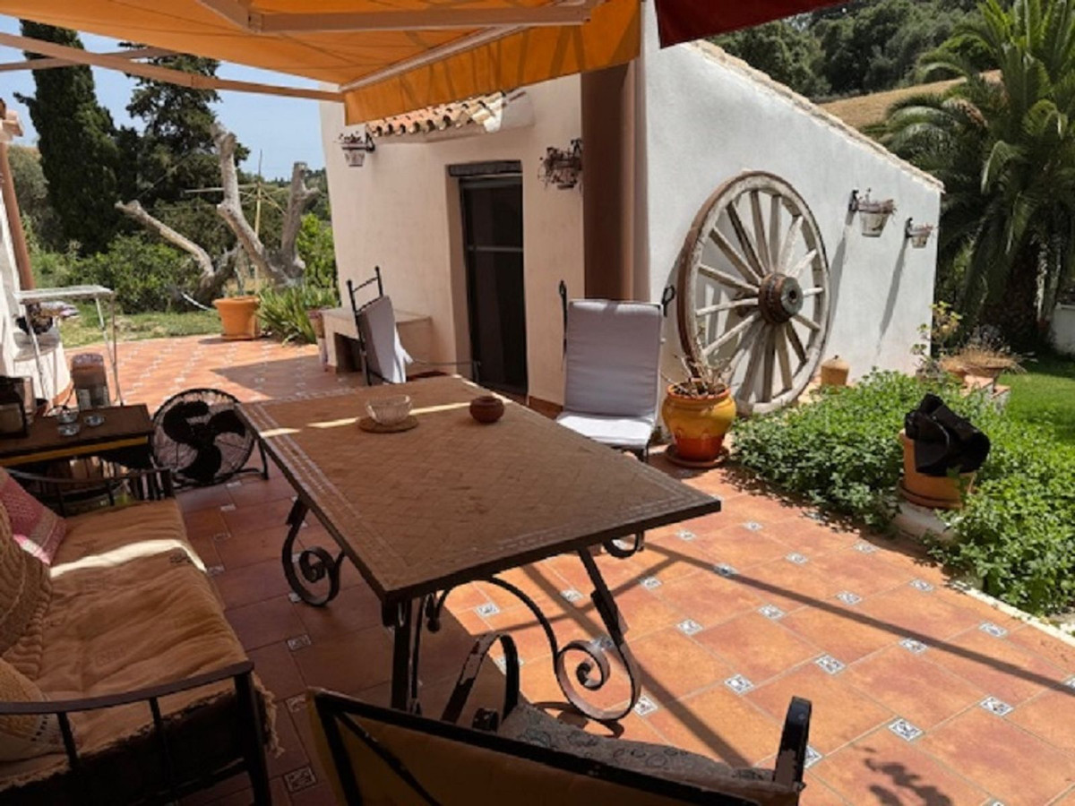 Finca - Cortijo te koop in Casares | 4 slaapkamers H5081452