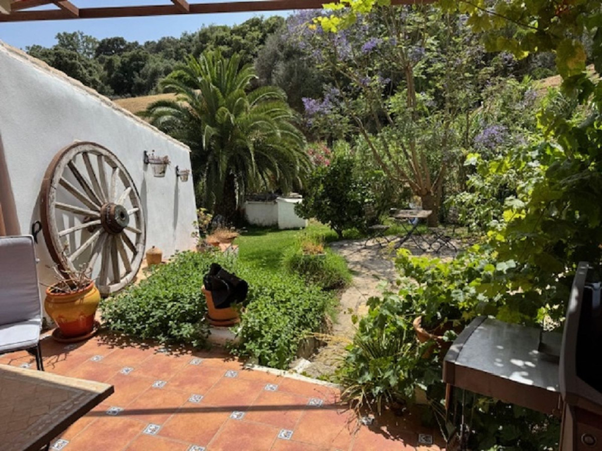 Finca - Cortijo te koop in Casares | 4 slaapkamers H5081452