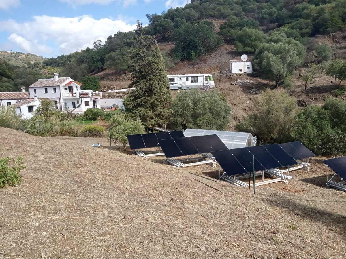 Finca - Cortijo te koop in Casares | 4 slaapkamers H5081452