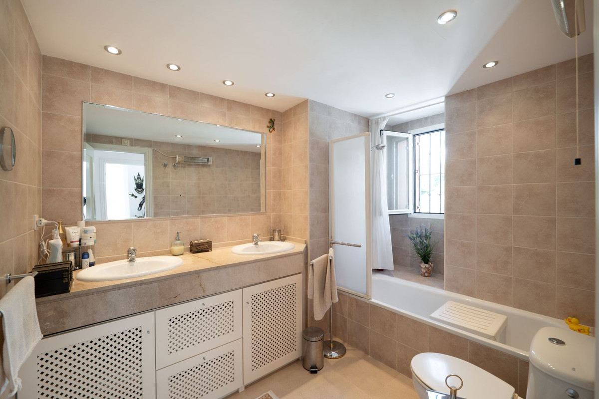 Huis te koop in Casares | 3 slaapkamers H5109457