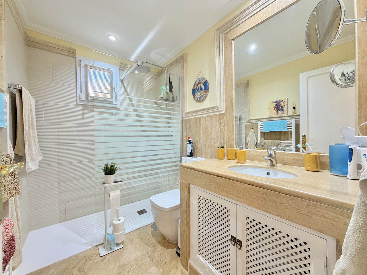 Appartement te koop in Casares | 2 slaapkamers H5300734