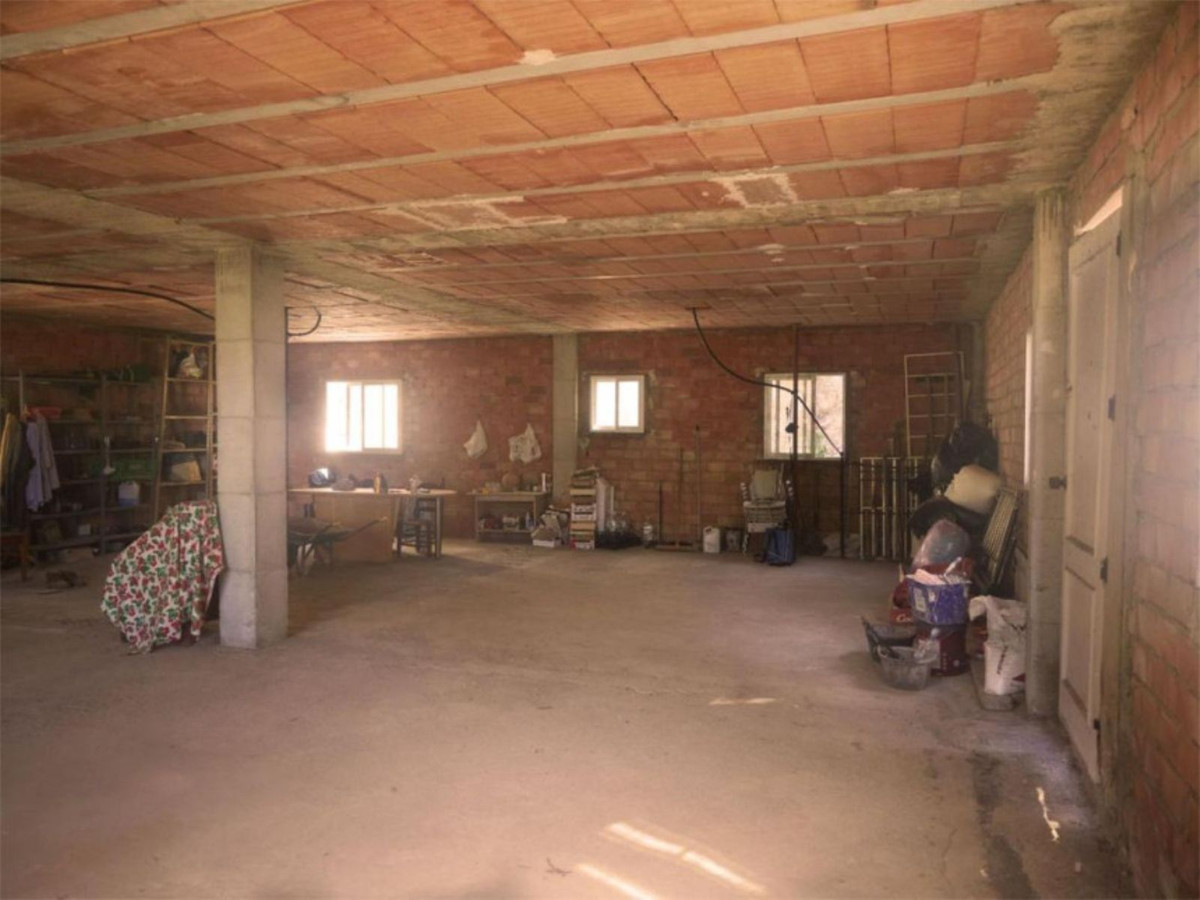 Finca - Cortijo te koop in Casares | 1 slaapkamers H5317441