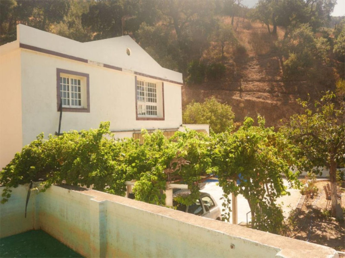 Finca - Cortijo te koop in Casares | 1 slaapkamers H5317441