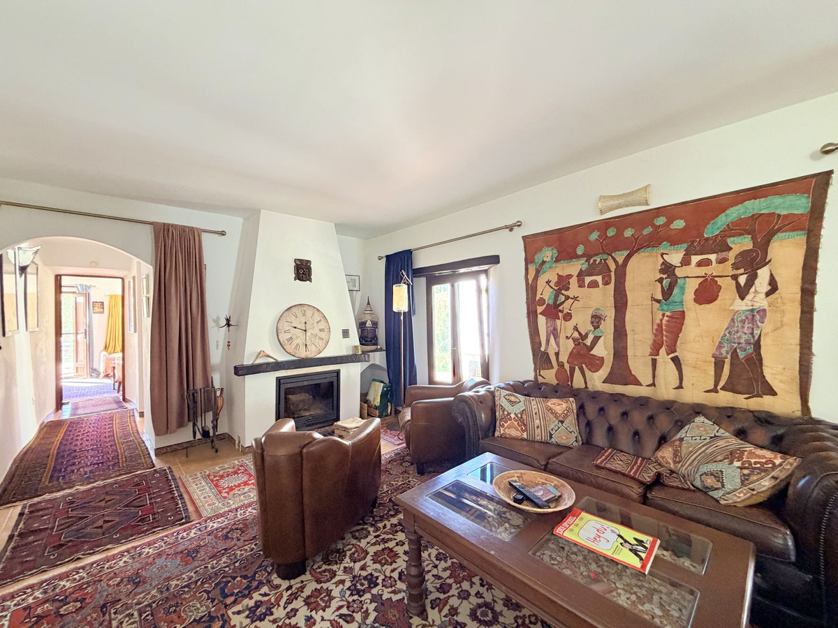 Finca - Cortijo te koop in Casares | 4 slaapkamers H5374579