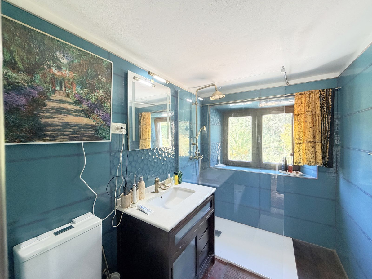 Finca - Cortijo te koop in Casares | 4 slaapkamers H5374579