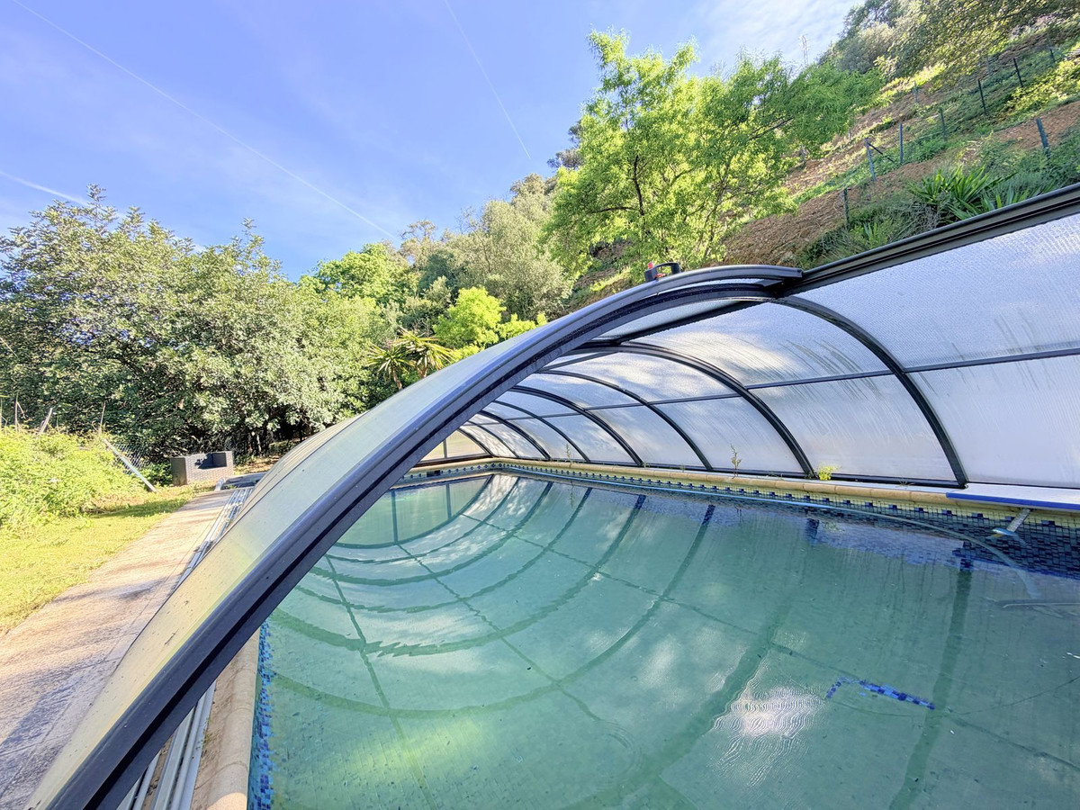 Finca - Cortijo te koop in Casares | 4 slaapkamers H5374579