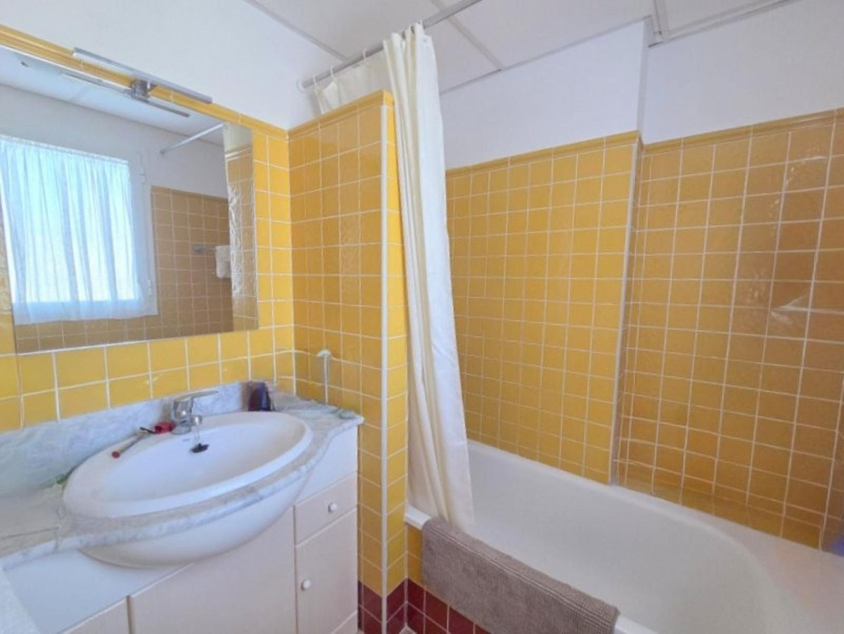 Huis te koop in Casares | 3 slaapkamers H5394304