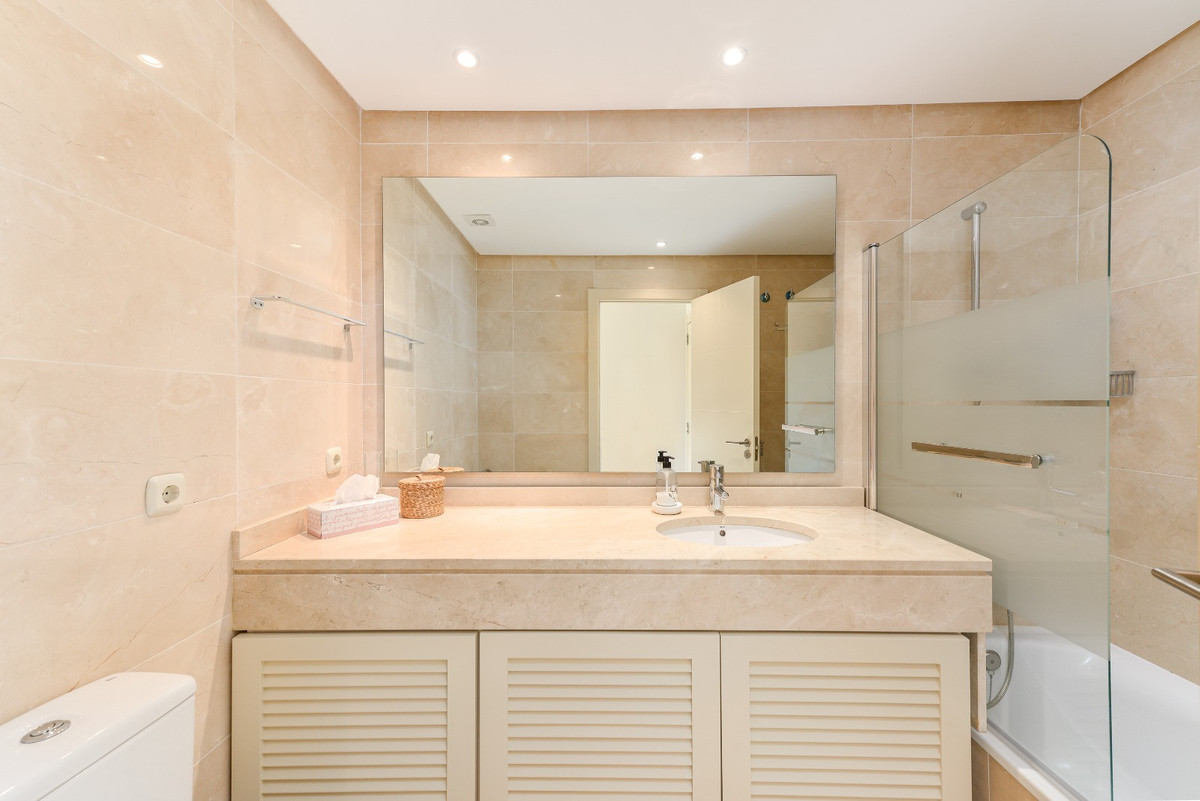 Huis te koop in Casares | 2 slaapkamers H5401417