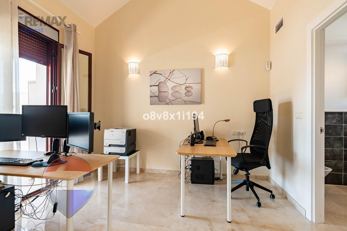 Huis te koop in Casares | 4 slaapkamers H5407441