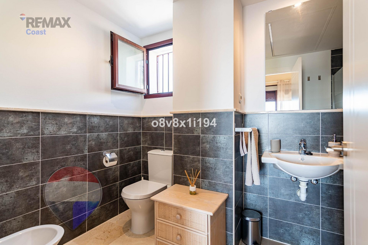 Huis te koop in Casares | 4 slaapkamers H5407441