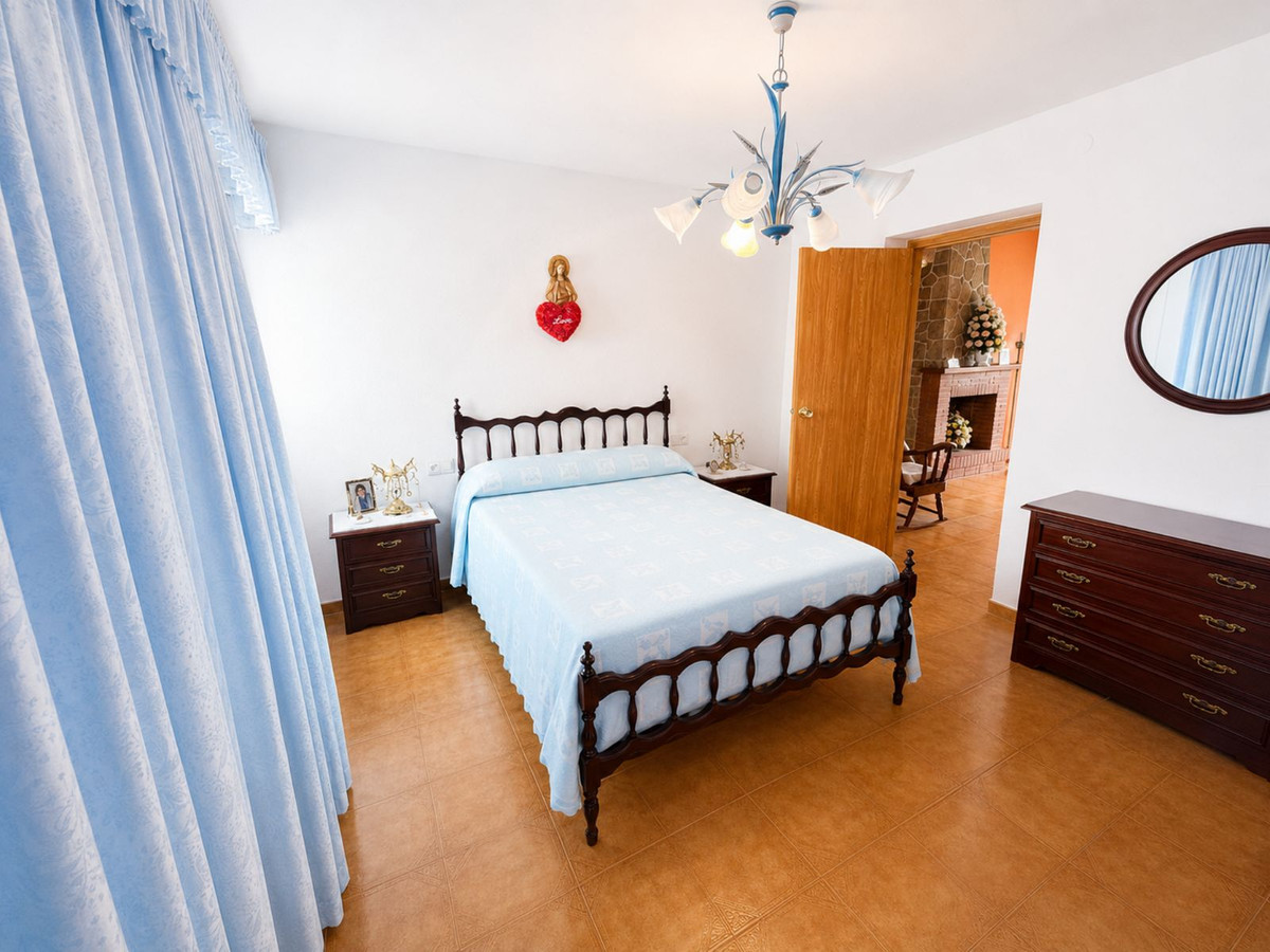 Huis te koop in Casares | 3 slaapkamers H5408017
