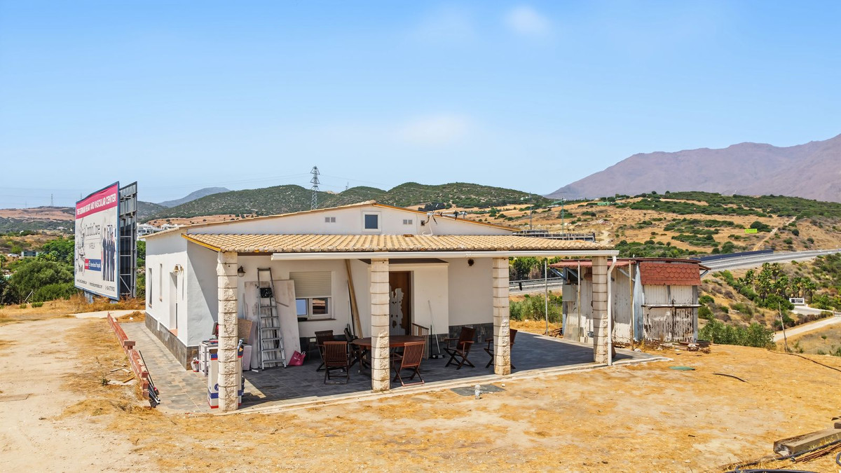 Finca - Cortijo te koop in Casares | 3 slaapkamers H5468413
