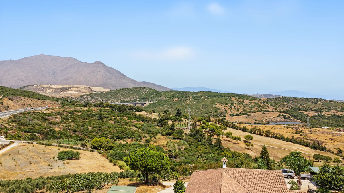 Finca - Cortijo te koop in Casares | 3 slaapkamers H5468413