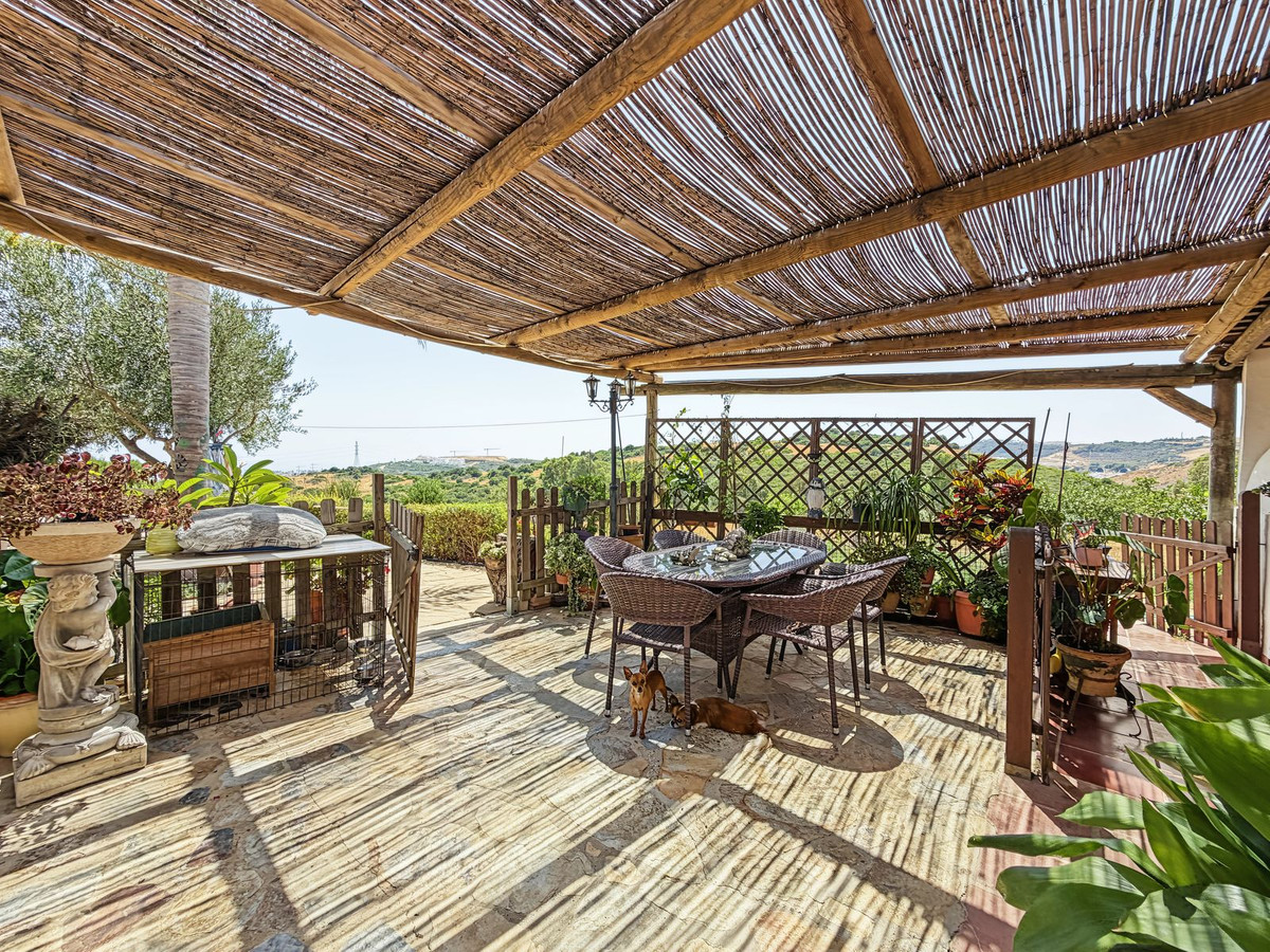 Finca - Cortijo te koop in Casares | 3 slaapkamers H5468413
