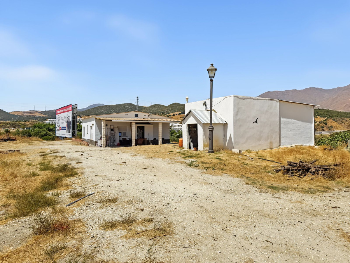 Finca - Cortijo te koop in Casares | 3 slaapkamers H5468413