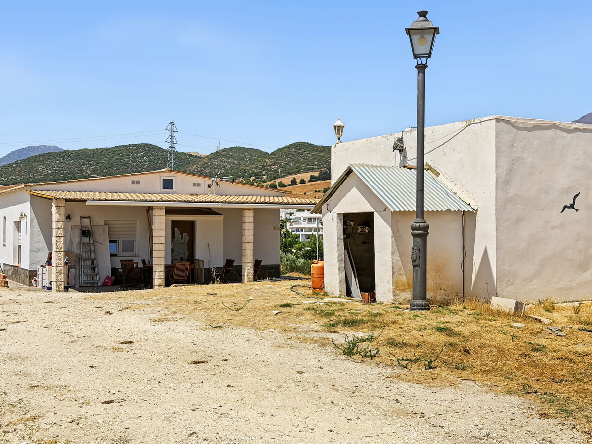 Finca - Cortijo te koop in Casares | 3 slaapkamers H5468413