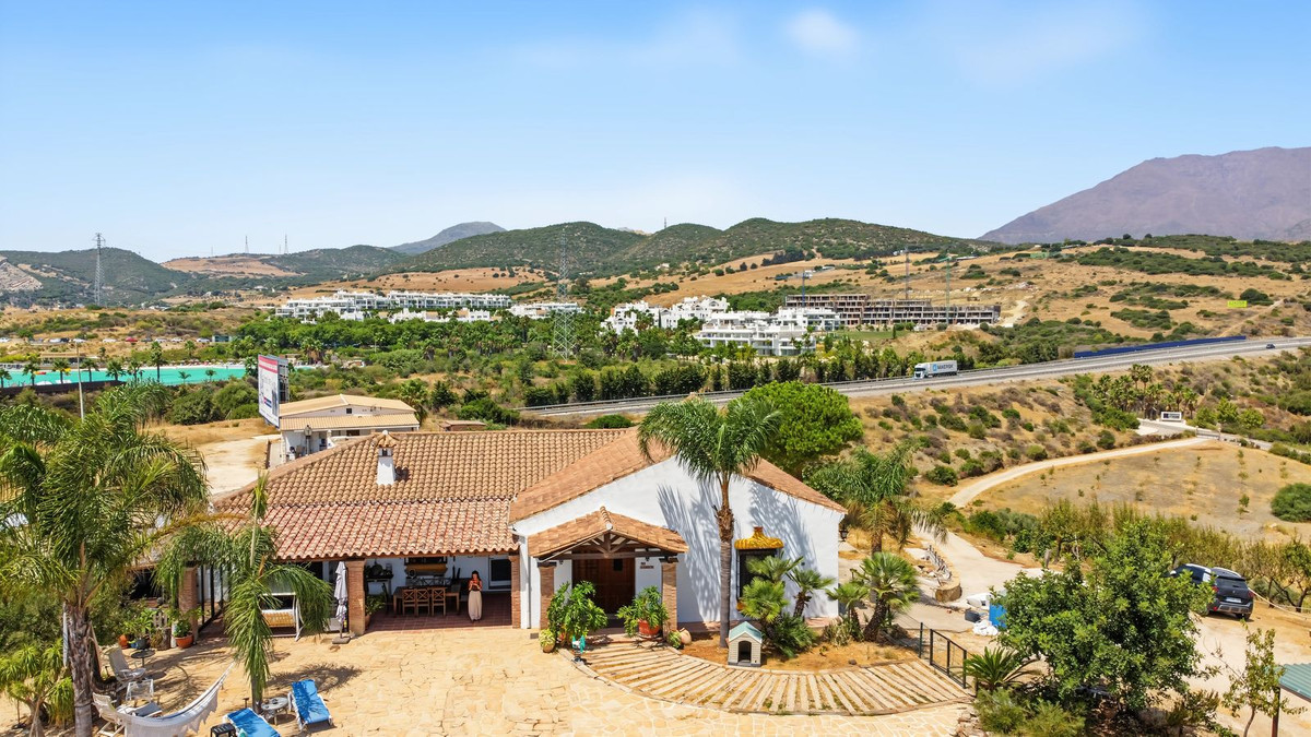 Finca - Cortijo te koop in Casares | 3 slaapkamers H5468413