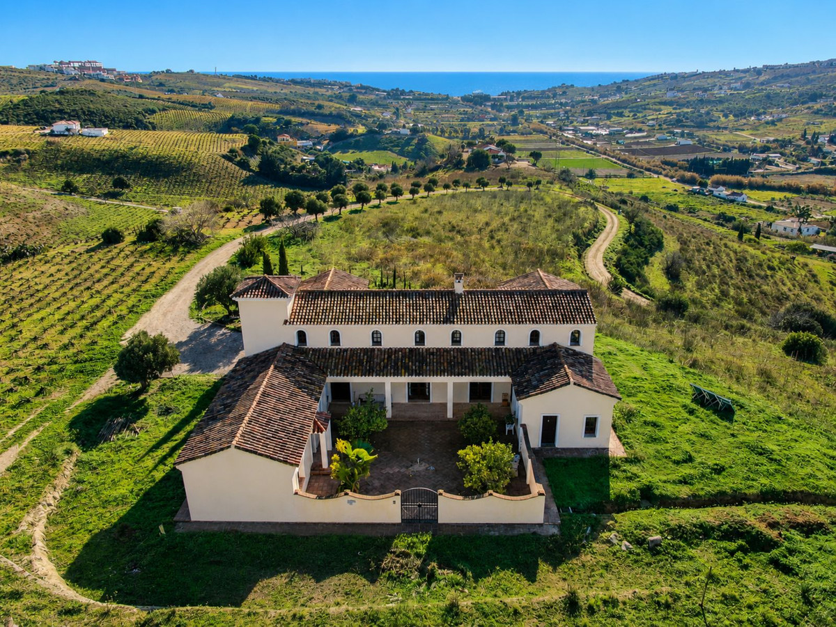 Finca - Cortijo te koop in Casares | 4 slaapkamers H5476918
