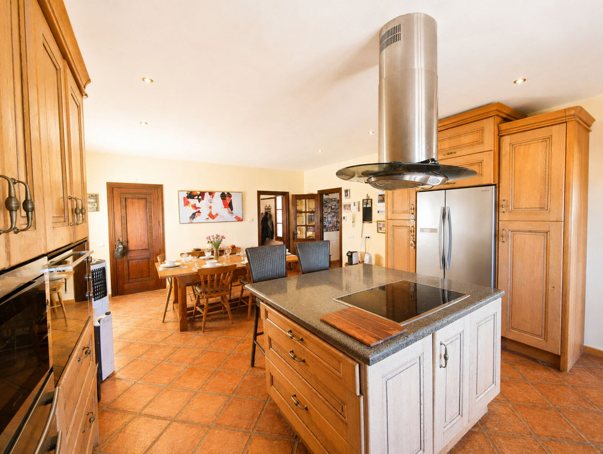 Finca - Cortijo te koop in Casares | 4 slaapkamers H5476918