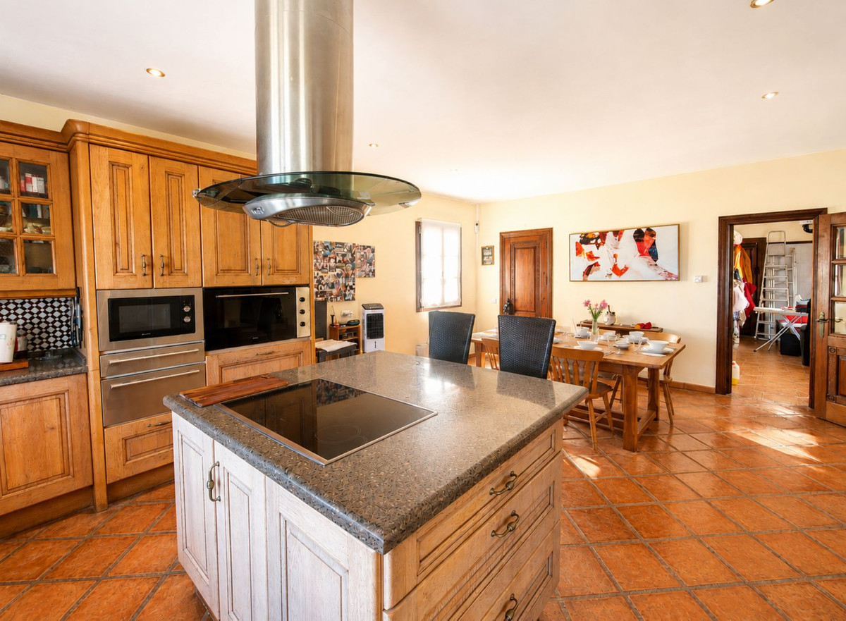 Finca - Cortijo te koop in Casares | 4 slaapkamers H5476918