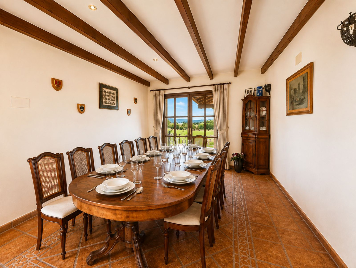 Finca - Cortijo te koop in Casares | 4 slaapkamers H5476918