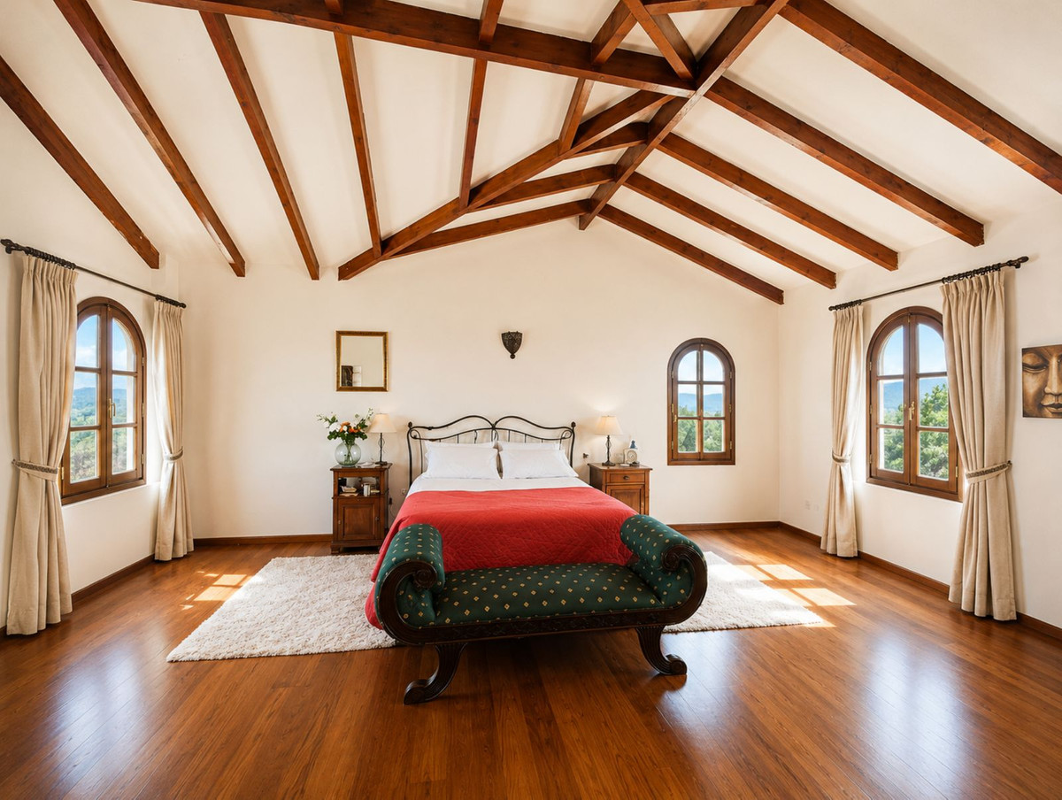 Finca - Cortijo te koop in Casares | 4 slaapkamers H5476918