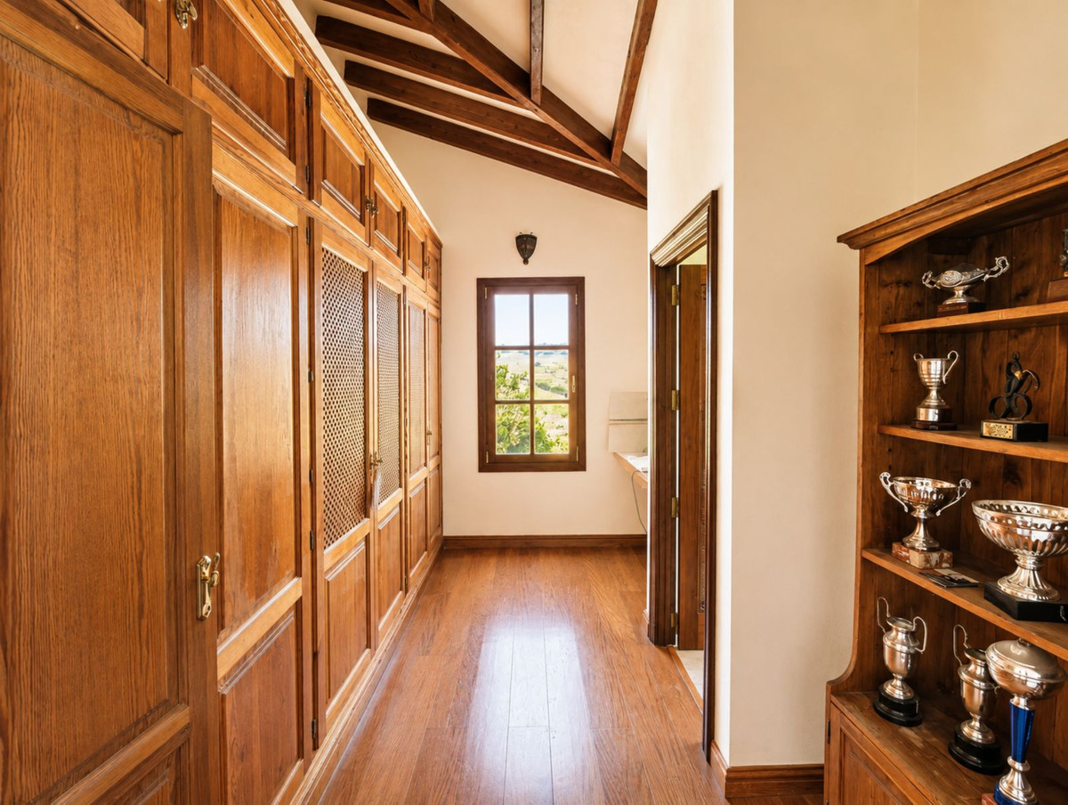 Finca - Cortijo te koop in Casares | 4 slaapkamers H5476918