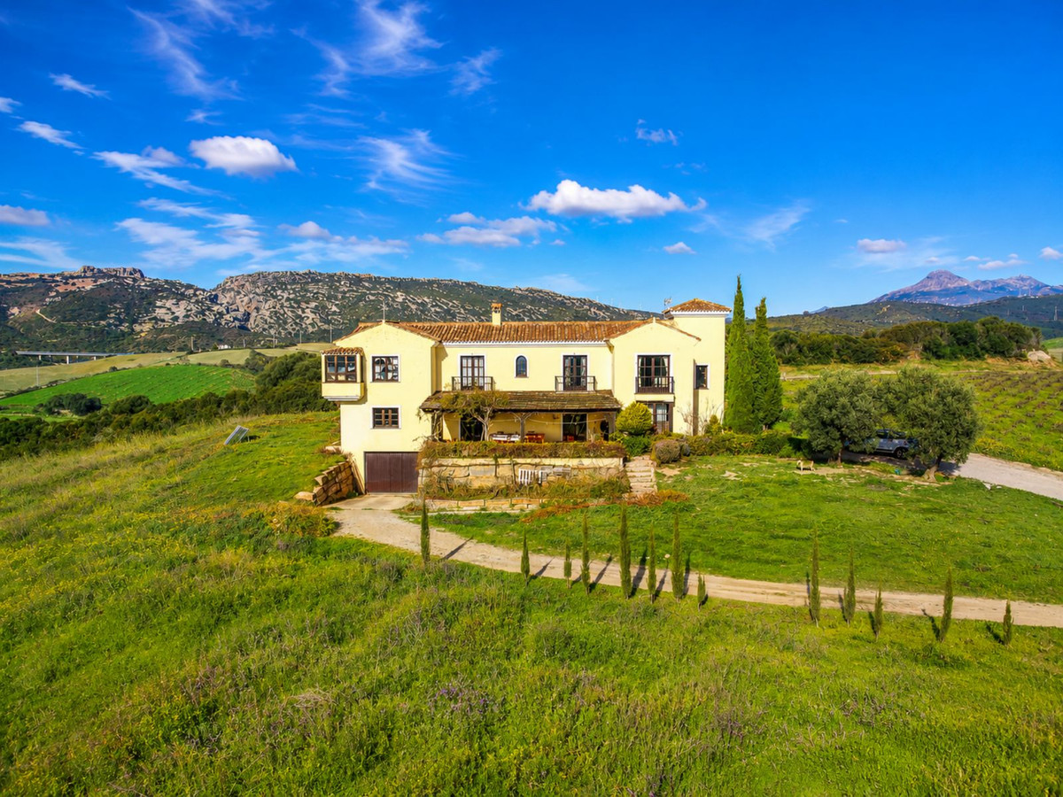 Finca - Cortijo te koop in Casares | 4 slaapkamers H5476918