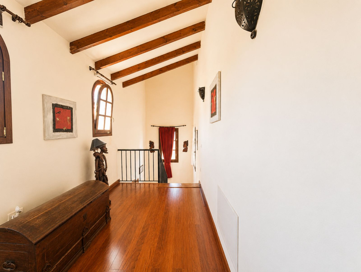 Finca - Cortijo te koop in Casares | 4 slaapkamers H5476918