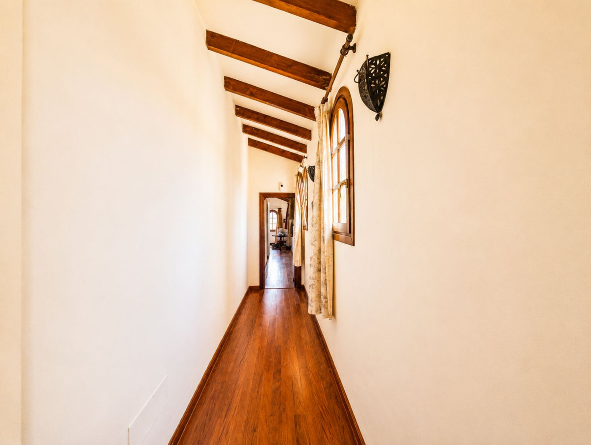 Finca - Cortijo te koop in Casares | 4 slaapkamers H5476918