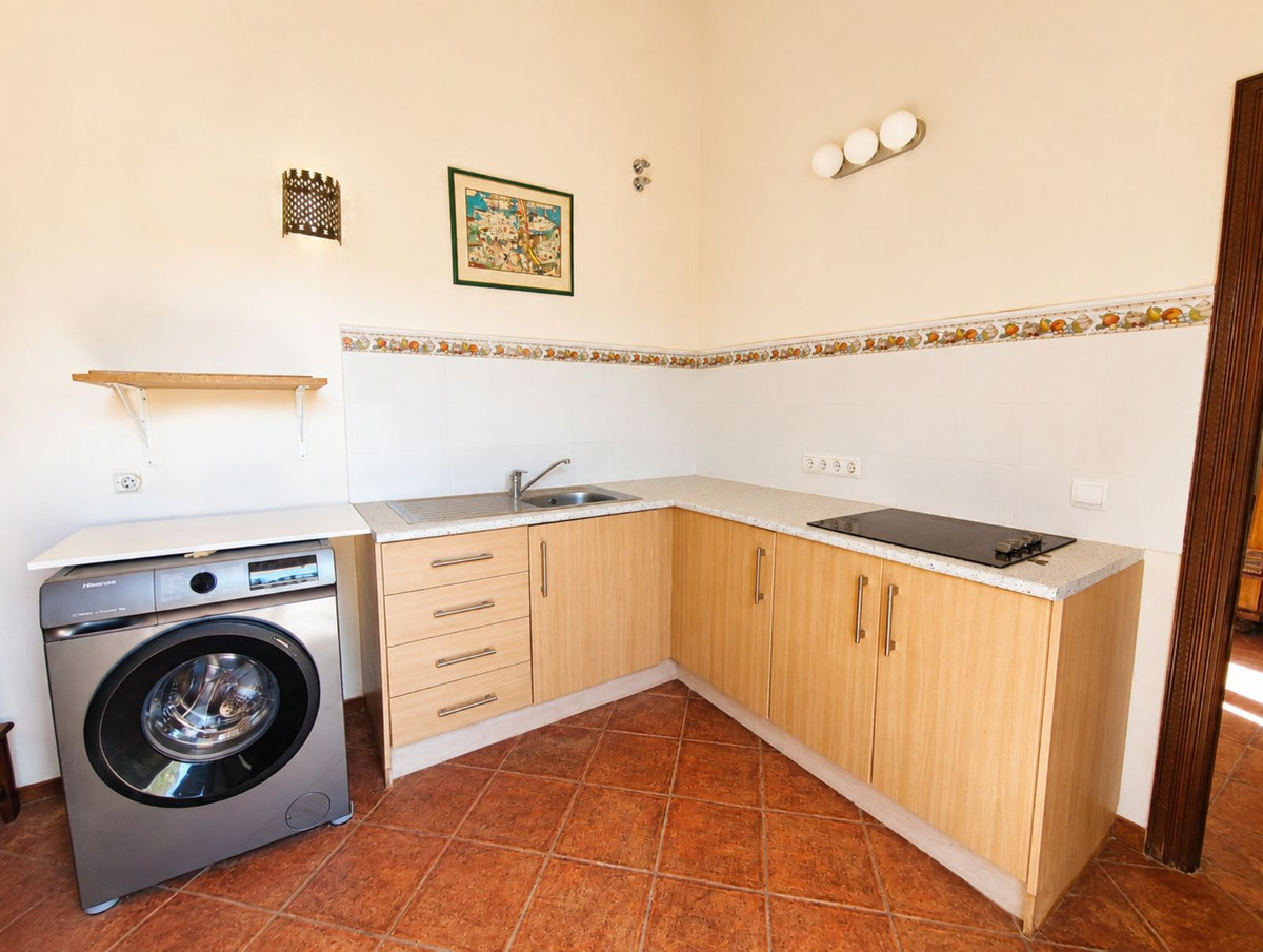 Finca - Cortijo te koop in Casares | 4 slaapkamers H5476918