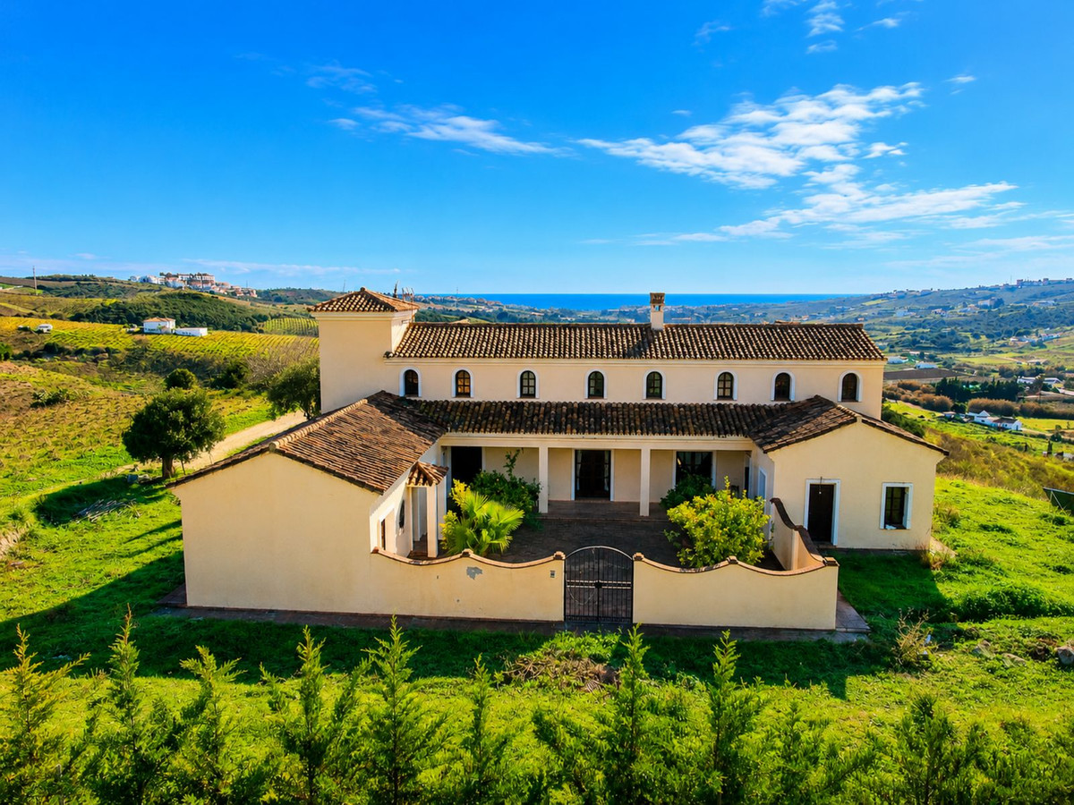 Finca - Cortijo te koop in Casares | 4 slaapkamers H5476918