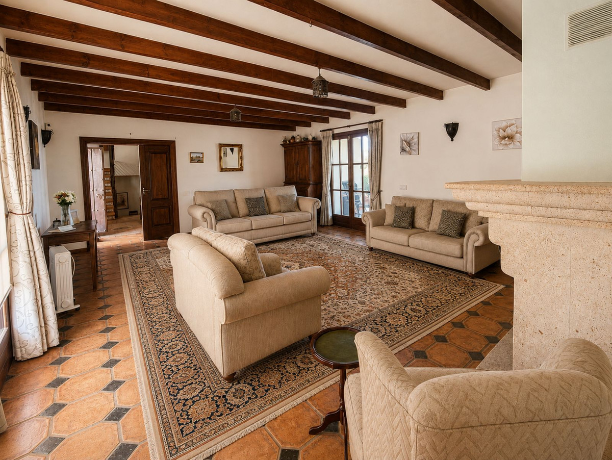 Finca - Cortijo te koop in Casares | 4 slaapkamers H5476918