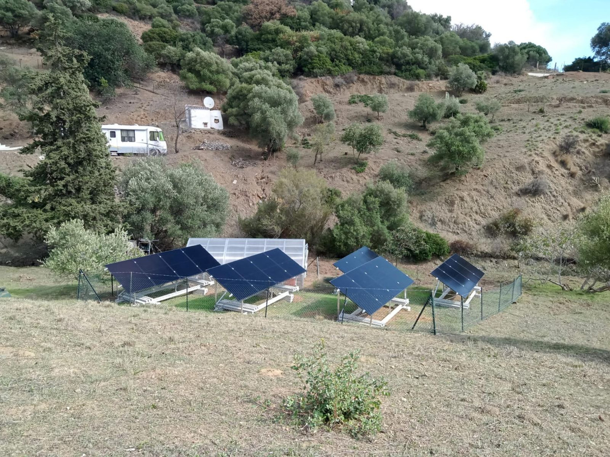 Finca - Cortijo te koop in Casares | 4 slaapkamers H5505883