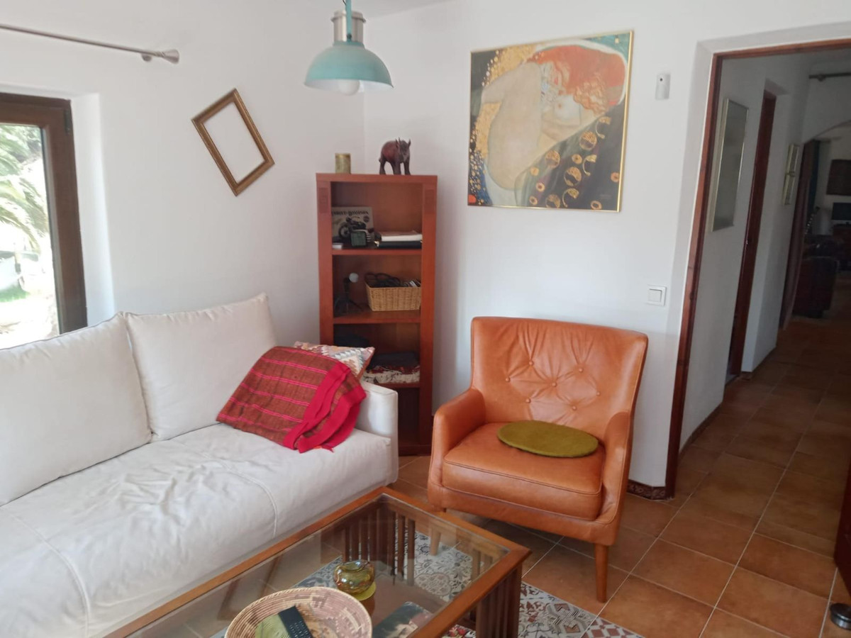 Finca - Cortijo te koop in Casares | 4 slaapkamers H5505883