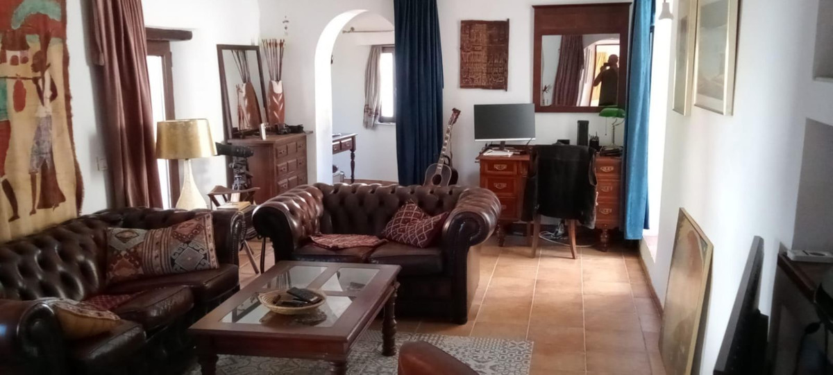 Finca - Cortijo te koop in Casares | 4 slaapkamers H5505883