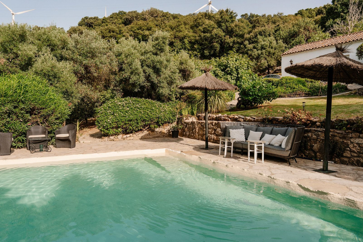 Finca - Cortijo te koop in Casares | 8 slaapkamers H5528716