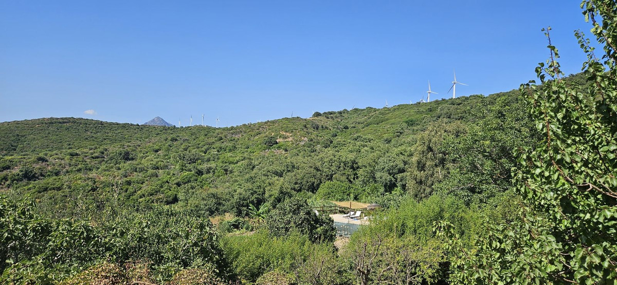 Finca - Cortijo te koop in Casares | 8 slaapkamers H5528716