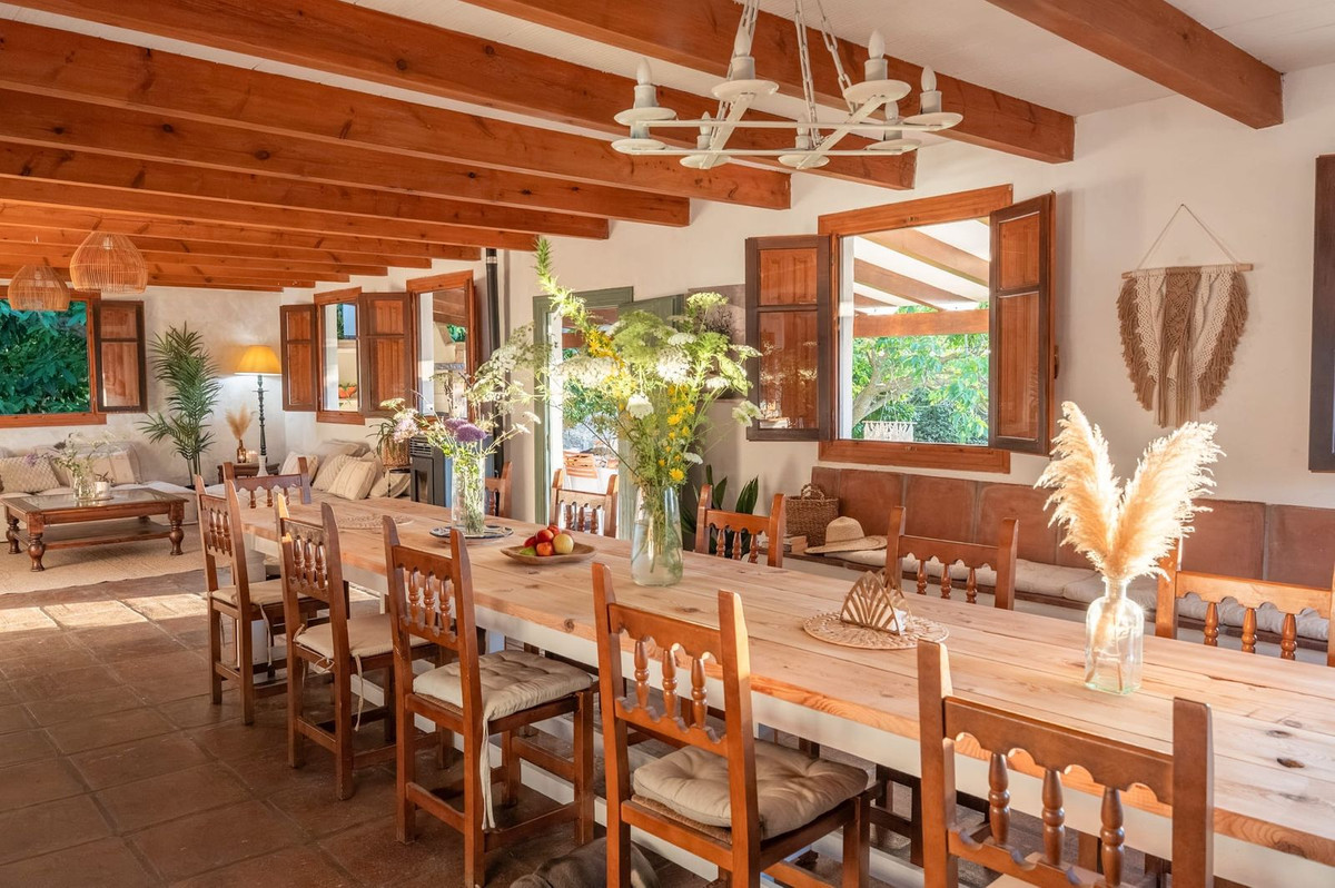 Finca - Cortijo te koop in Casares | 8 slaapkamers H5528716