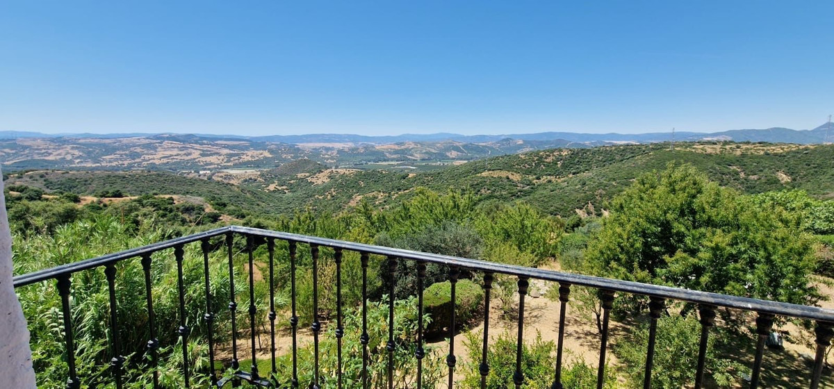 Finca - Cortijo te koop in Casares | 8 slaapkamers H5528716