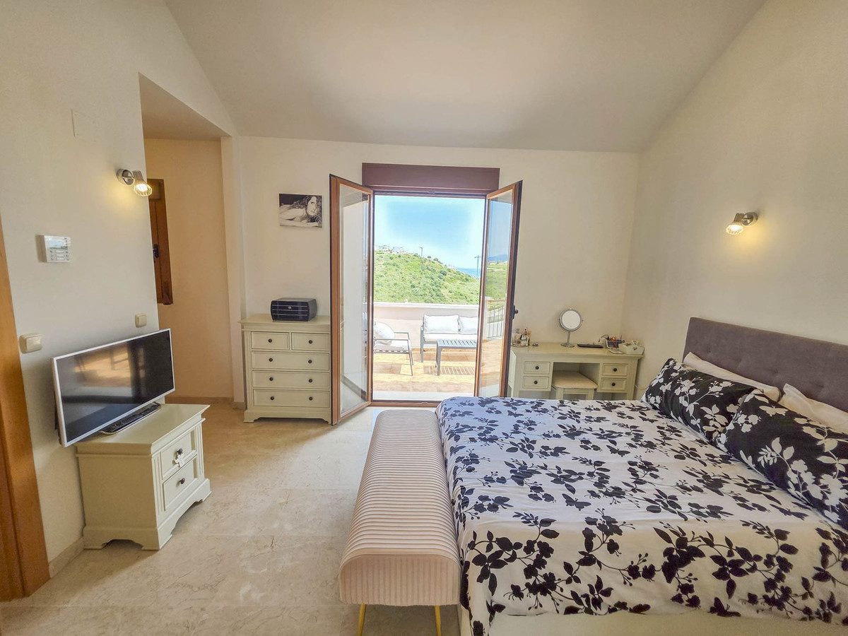 Semi-Vrijstaande Villa in Casares Playa-29