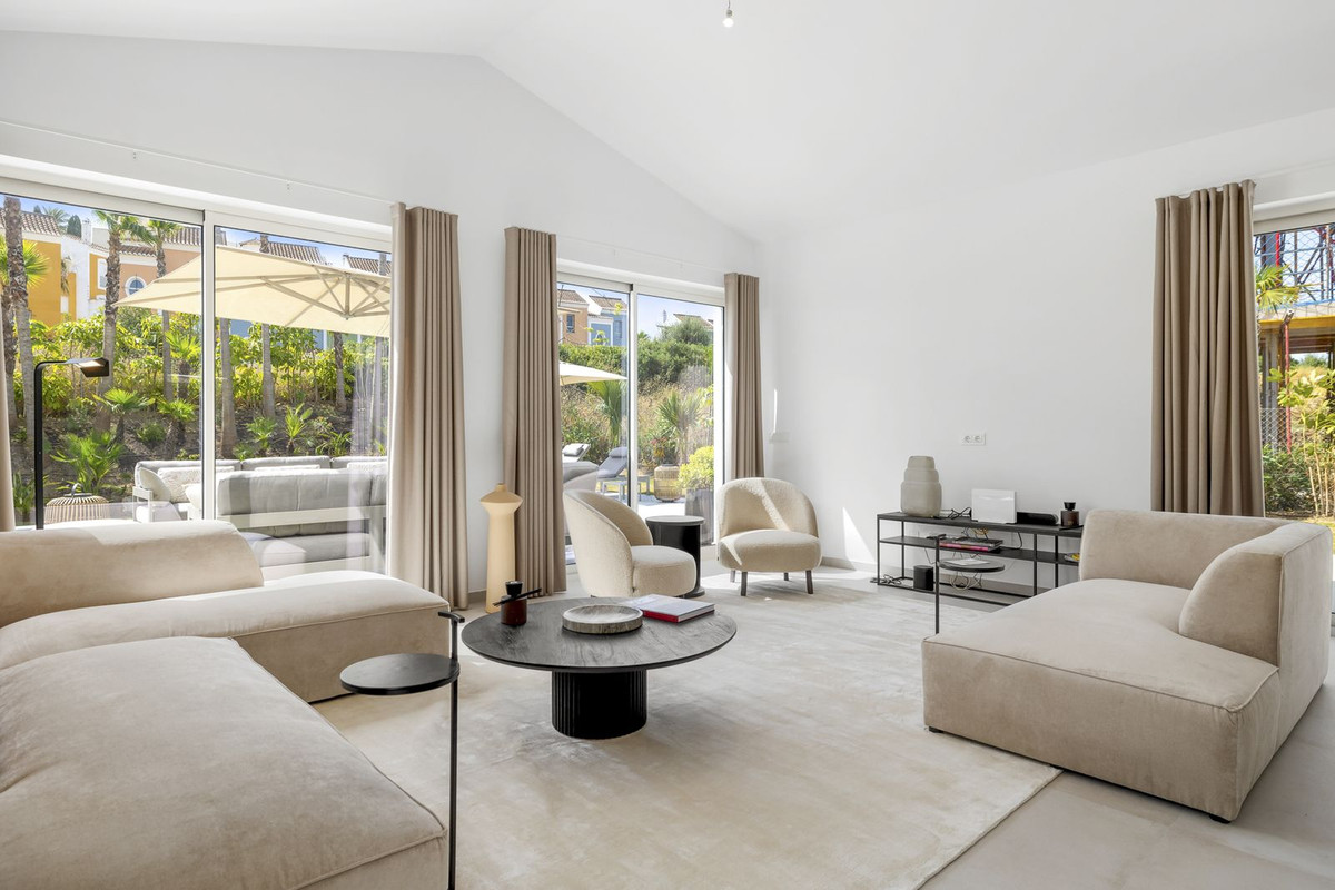 Huis te koop in Casares Playa | 4 slaapkamers H5073205