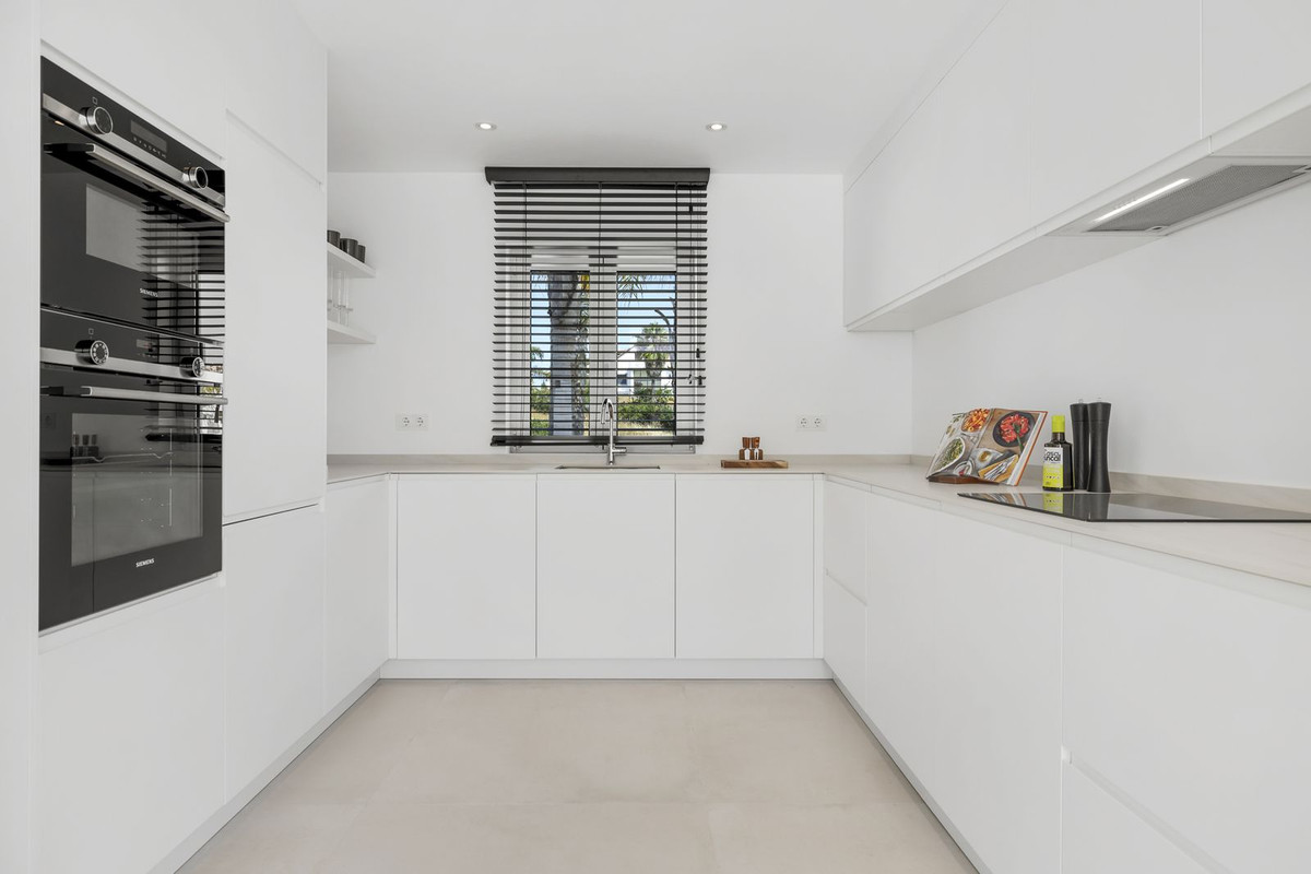 Huis te koop in Casares Playa | 4 slaapkamers H5073205