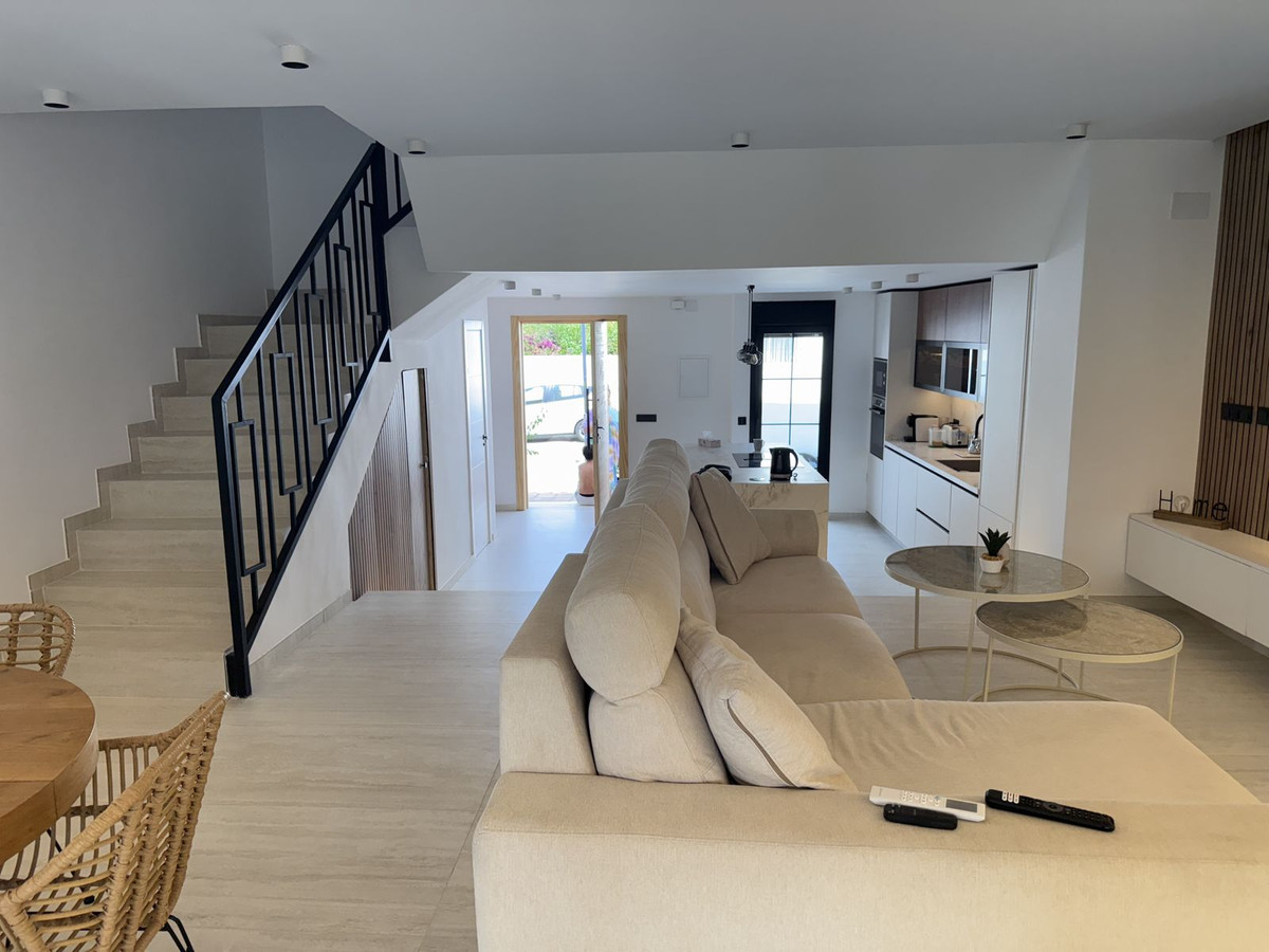 Huis te koop in Casares Playa | 2 slaapkamers H5110243