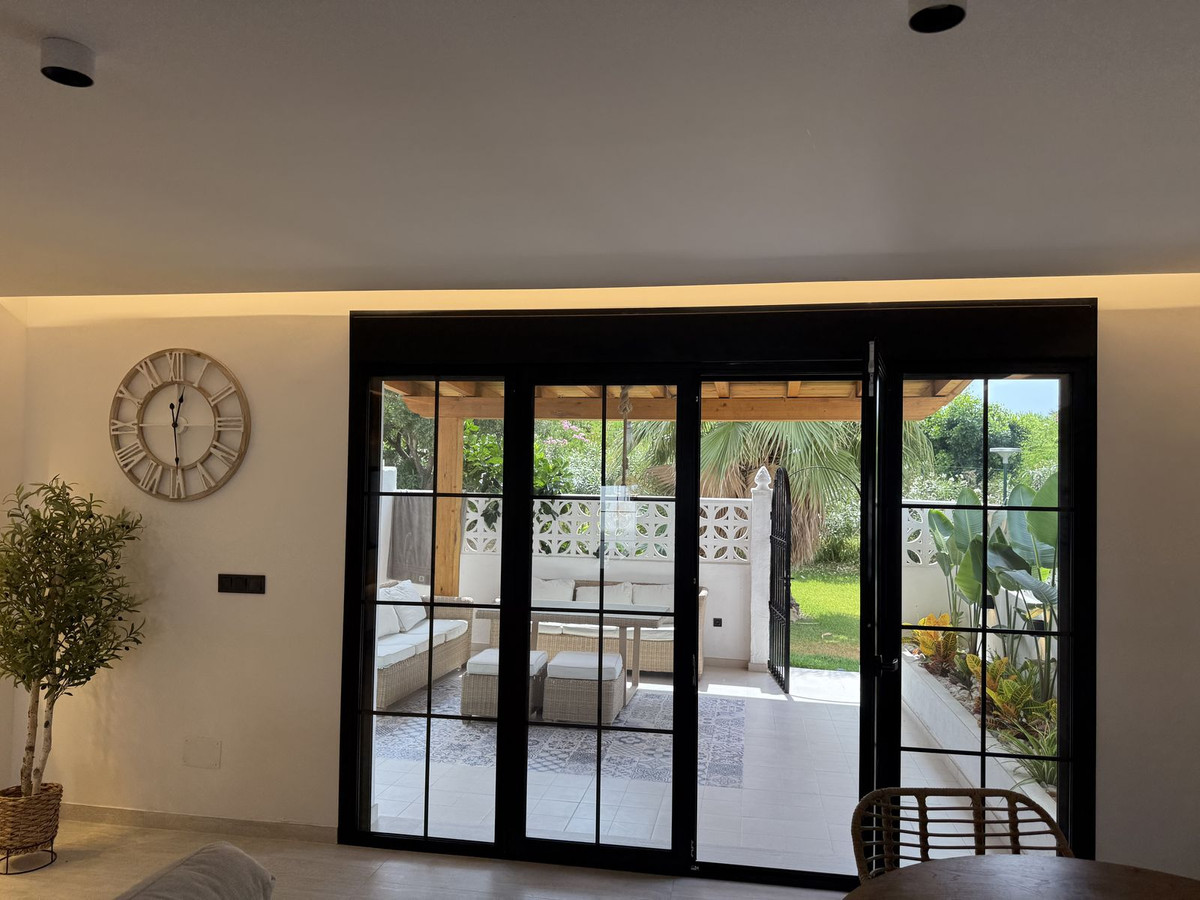 Huis te koop in Casares Playa | 2 slaapkamers H5110243
